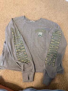 Milwaukee Bucks Gray Long Sleeve Crop Top